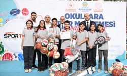 Malatya’da okullara top dağıtıldı!