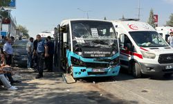 Diyarbakır’da freni patlayan otobüs durağa daldı:20 yaralı!