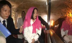 Prenses Mikasa, Balıklıgöl’de balıklara yem verdi