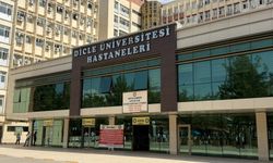Üniversite hastanesinde şaşırtan başhemşire krizi!