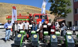 Malatya’da 12 aileye hamur yoğurma makinesi verildi