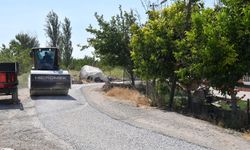 Yeşilyurt’ta yollar modernize ediliyor
