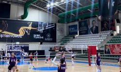 Malatya Voleybol Takımı 3-0 Mağlup Oldu: Hakem Kararları Tepki Çekti