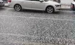 Sağanak yerini doluya bıraktı