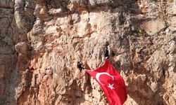 7 profesyonel dağcı bayrak açtı!