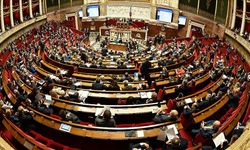 Fransa’da İslamofobi Tırmanıyor: Camilere Saldırılar ve Tehditler Arttı