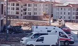 Malatya'da beton kalıbının altında kalan 2 işçi yaralandı