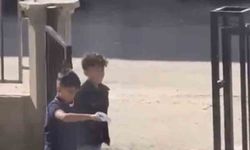 Mardin’de çocuklar çöp bidonuyla halay çekti