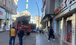 Siirt’te bir binadaki dairede çıkan yangında 7 kişi dumandan etkilendi