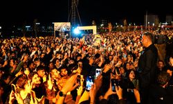 Filistinli çocuklar için şarkı söyledi, Malatya ayakta alkışladı