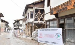 Kadim Çırmıhtı Yeniden Doğuyor: Modern Köy Evleri ve Tarihi Restorasyonlar