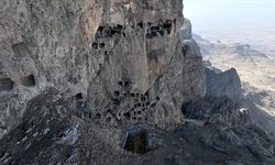 2 Bin Yıllık Kale Zamana Direniyor