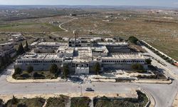 Suriye'de devrik rejiminin saldırılarında yıkılan Maarratünnuman Hastanesi yeniden hizmete açılmayı bekliyor