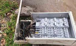 Adıyaman'da devrilen elektrik trafosu ölüm saçıyor