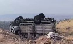 Adıyaman'da kamyonet takla atarak ters döndü: 5 Yaralı