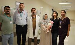 Bebeğin İç Organları Göğüs Boşluğuna Dolmuştu: Başarılı Operasyonla Kurtarıldı