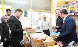 Belediye başkanı bakkalın zimem defterini satın aldı