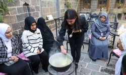 Kadınlar doğal şifa karışımlarını öğreniyor