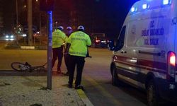 Kilis’te otomobille çarpışan bisikletli ağır yaralandı