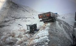 Malatya’da Çamurlu Mevkiinde Korkutan Kazalar: 2 Yaralı