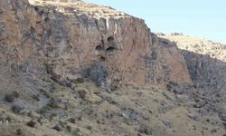 Malatya'da tarihi mağara korku mağarasına dönüştü