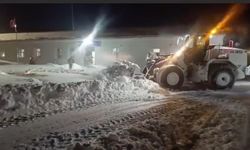 Şırnak’ta gece kar mesaisi devam ediyor
