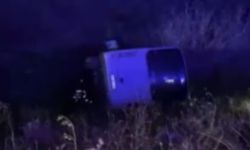 İşçileri taşıyan otobüs devrildi: 17 yaralı