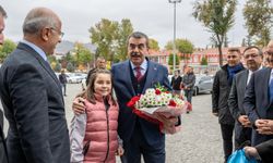 Sami Er, Bakan Tekin’e eğitim yatırımlarını tanıttı