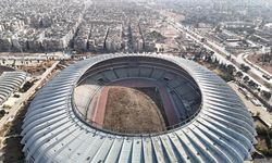 Suriye'de devrik rejimin askeri üsse dönüştürdüğü Halep Stadı futbol dünyasına yeniden kazandırılacak
