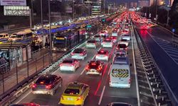 Yılın son mesai gününde trafik yoğunluğu yüzde 74'e çıktı