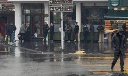 Diyarbakır'da aniden bastıran yağmur hayatı felç etti
