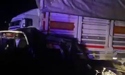 Diyarbakır'da pikap tıra arkadan çarptı: 1 yaralı