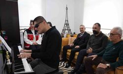 Elazığ'da konservatuvarı dereceyle bitiren görme engelli Mehmet 4 enstrümanda ustalaştı