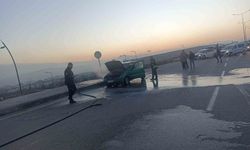 Elazığ'da seyir halindeki araç alev aldı