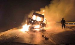 İki Tır Çarpıştı Biri Alev Alev Yandı