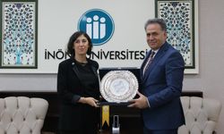 İsmet İnönü'nün torunu Zeynep Bilgehan'dan Rektör Akpolat'a ziyaret