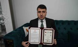 Kur'an-ı Kerim aşkı, görmeyen gözü oldu 1 yılda hafız oldu