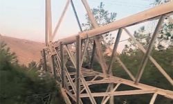 Şanlıurfa’da direk hırsızları bölgeyi elektriksiz bıraktı