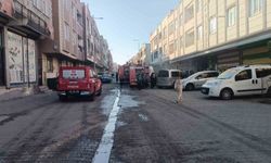 Şanlıurfa'da tutuşan talaş iş yerini yaktı