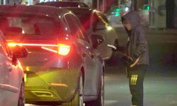Kırmızı Işıkta Vicdan Sömürüsü: Malatya’da Dilenciler Trafiğe İndi