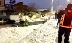 Malatya'da Buzlanan Yolda Can Pazarı: Servis Otobüsü Alt Yola Uçtu