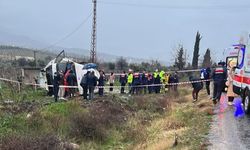 Memur servisi kaza yaptı! 25 yaralı var!