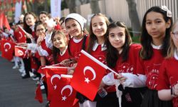 Bakan Tekin İmzaladı: Okullar Türk Bayraklarıyla Donatılacak