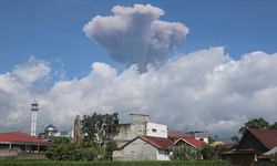 Endonezya'daki Marapi Yanardağı'nda patlama meydana geldi