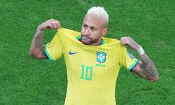 Neymar, Santos ile sözleşmesini uzattı
