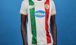 Amedspor Zirvedeyken Kadroda Değişim! İki İsimle Yollar Ayrıldı