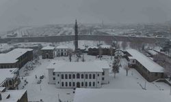 Beyaza bürünen 10 bin yıllık kent dronla görüntülendi