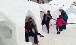 Bunu Herkes Yapamaz: Karla Oyun Parkı İnşa Etti