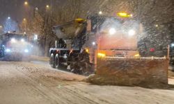 Elazığ Belediyesi, karla mücadele çalışmalarını sürdürüyor