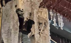 Elazığ'da metrelerce buz sarkıtı oluştu